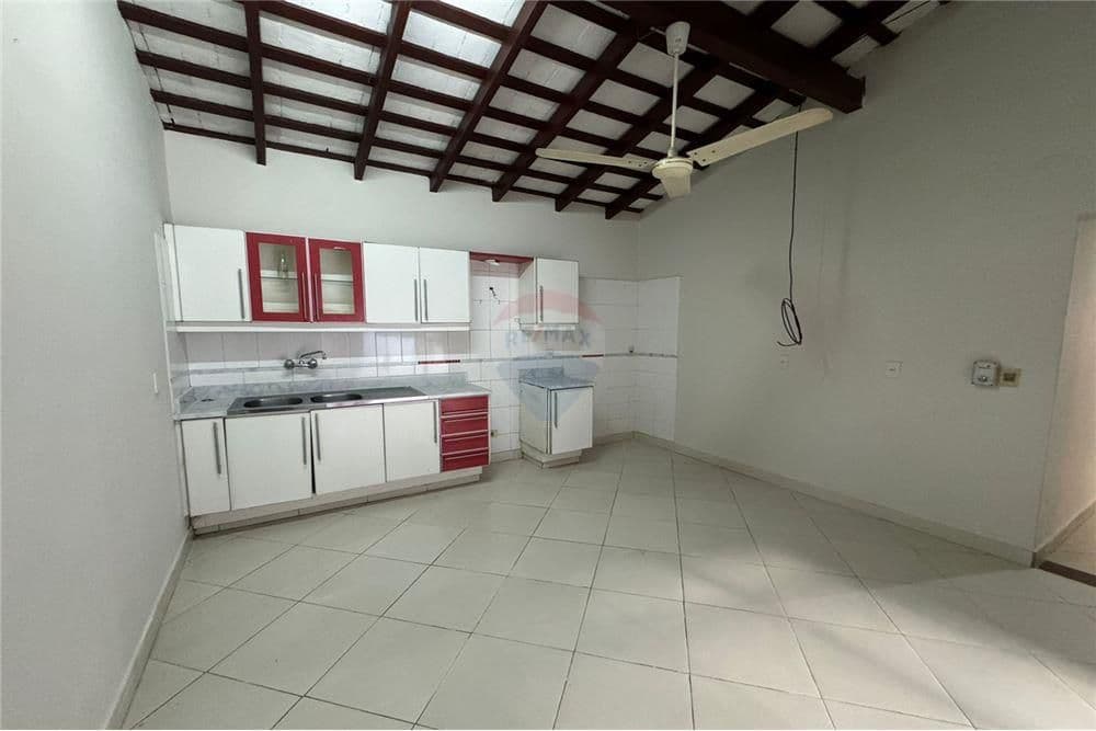 Casa de 2 dormitorios en lambare zona century plaza — foto 2
