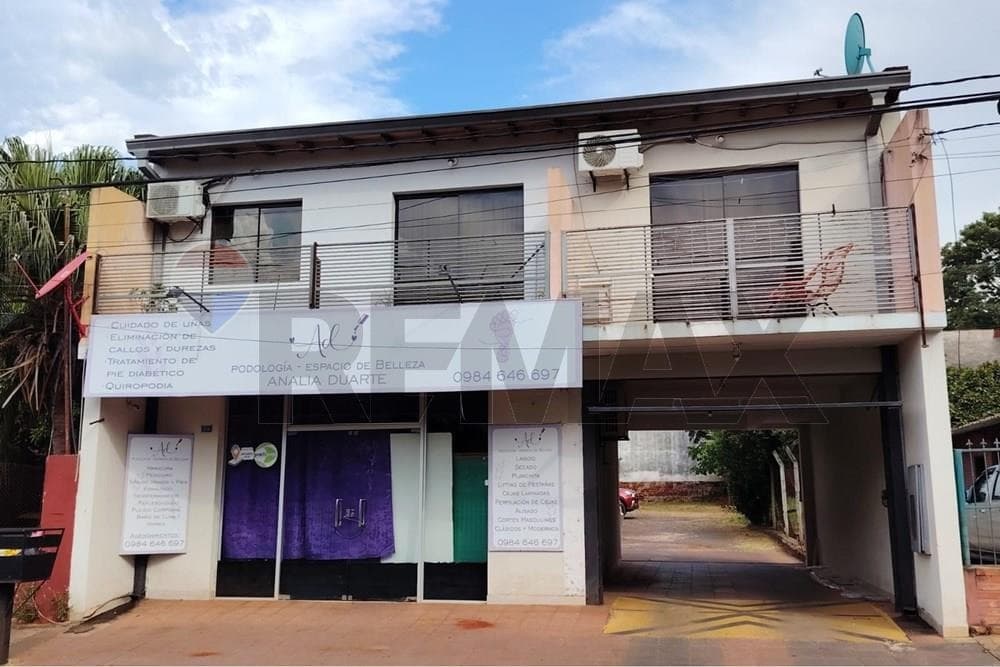 casa con salón comercial y 2 departamentos – Itauguá — foto 3