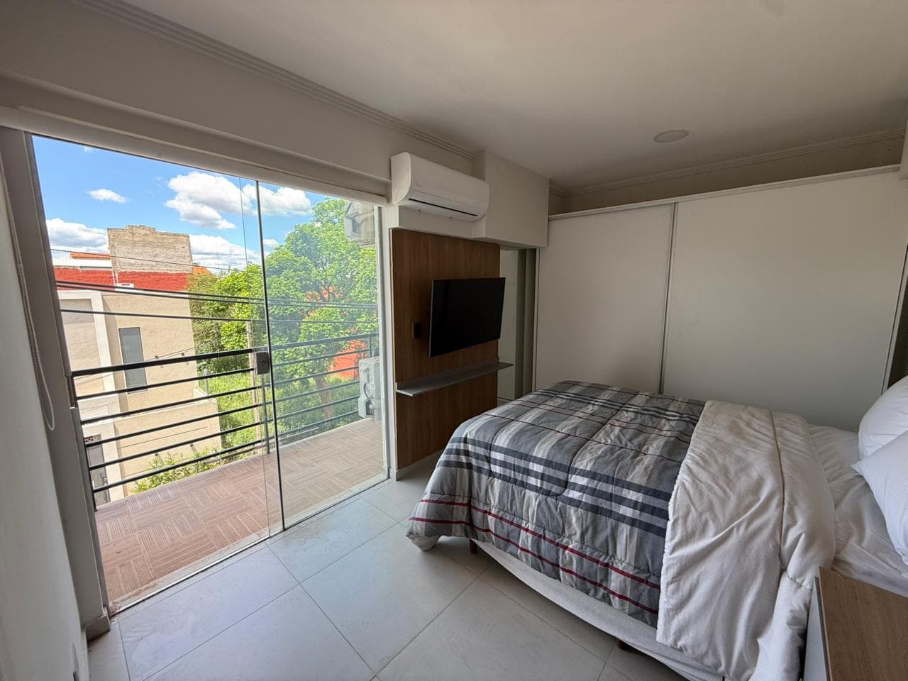 Departamento amoblado en sanlo a metros de la una y shopping Pinedo, foto 2