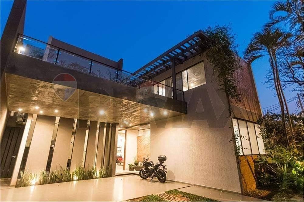 Imponente residencia en Recoleta