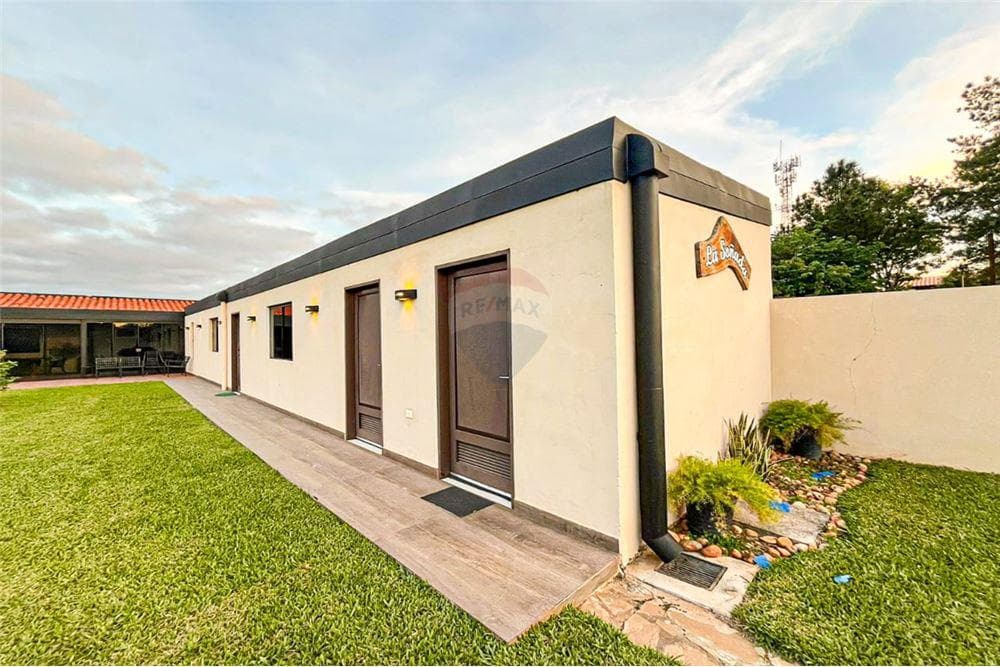 En venta amplia casa en urb. Puerta del lago, foto 2