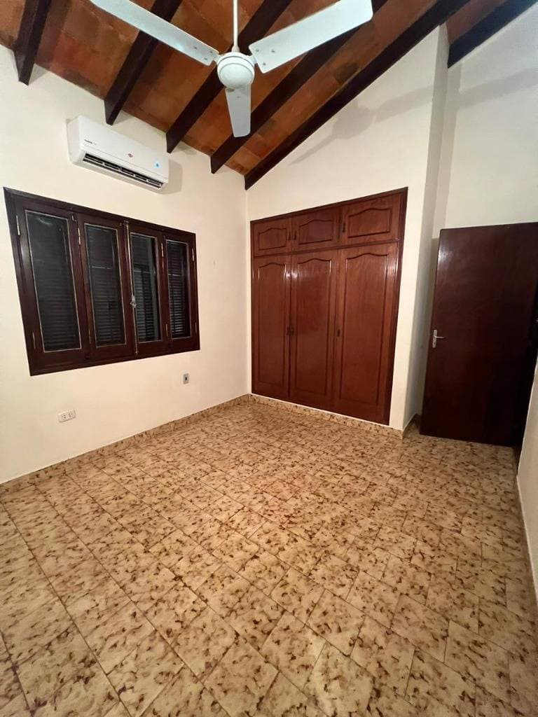 Casa en alquiler a 2 cuadras de molas lopez, foto 5