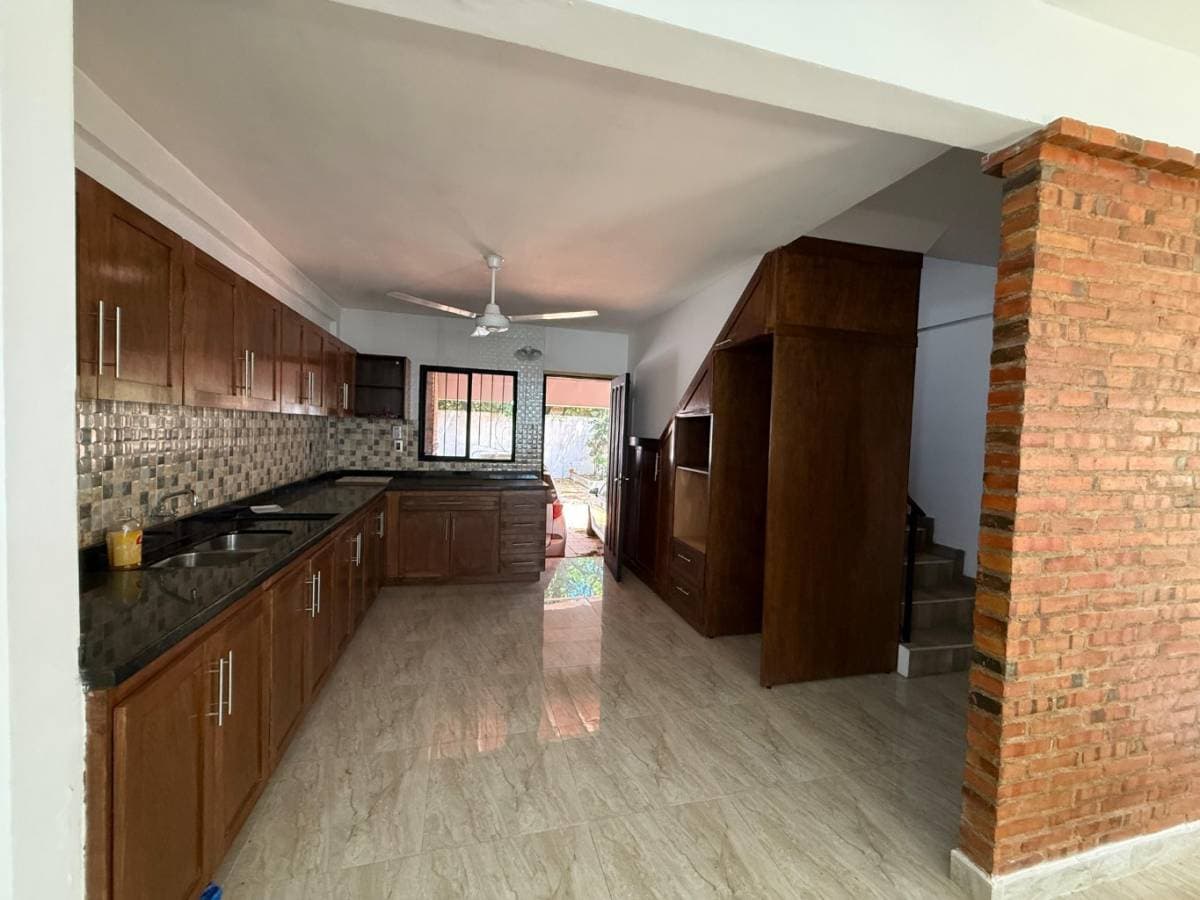 Casa en venta en barrio las golondrinas loma pyta, foto 4