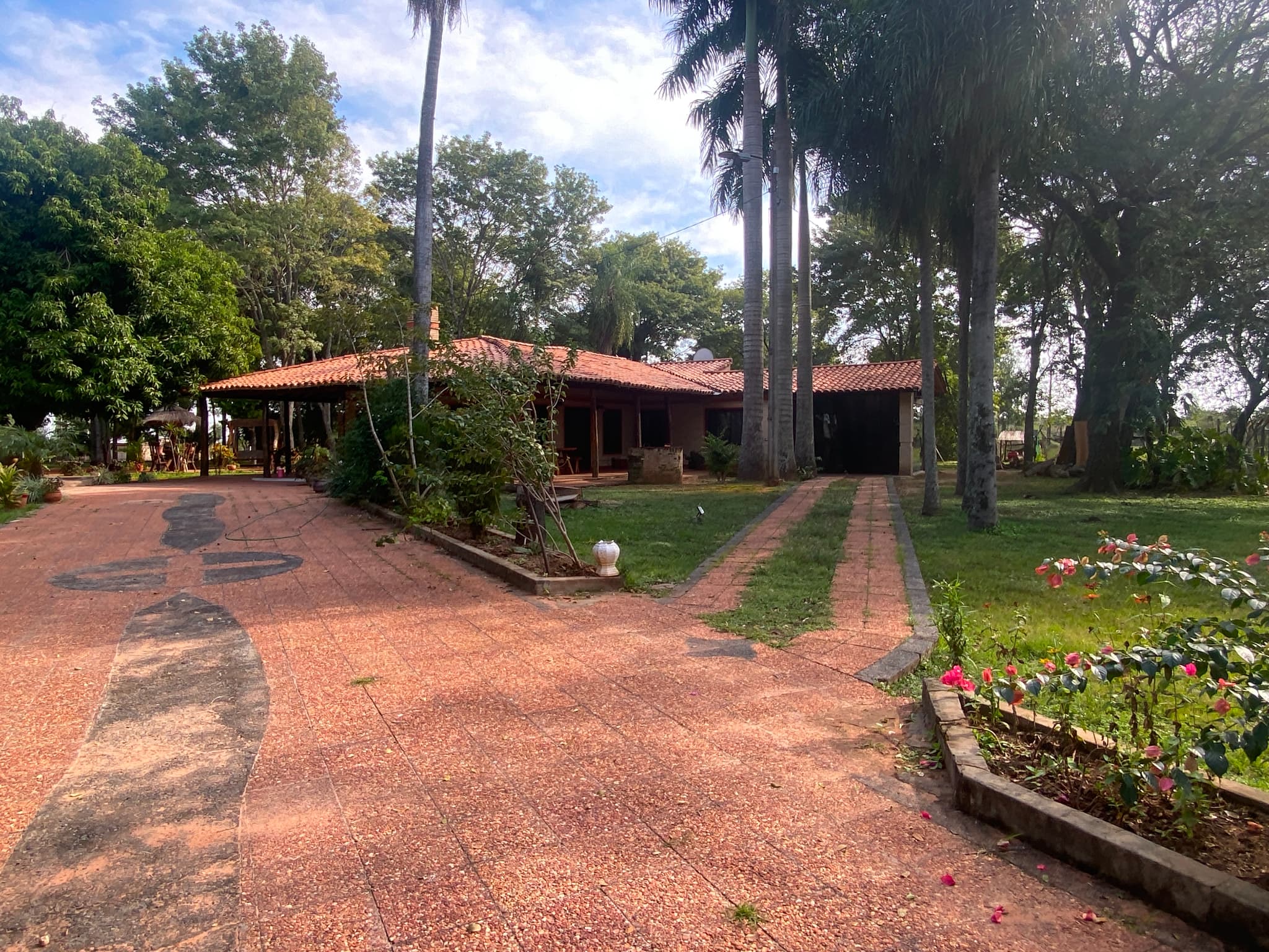 28 hectareas en ita_ con hermosa construccion — foto principal