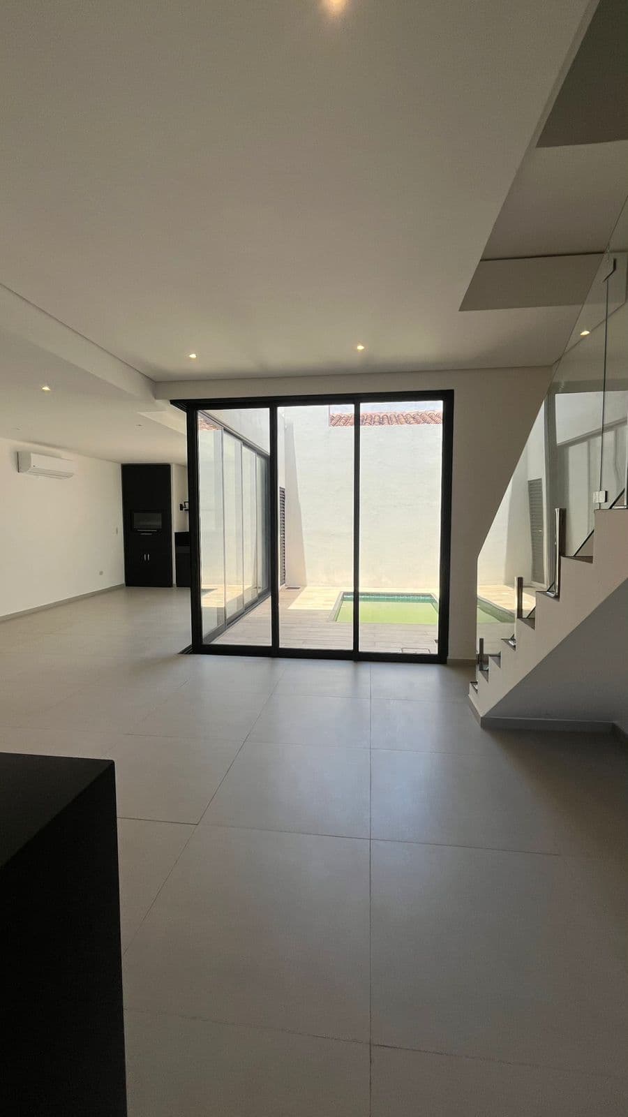 Dúplex Amoblado en Alquiler – Barrio San Cristóbal (Asunción) — foto 1
