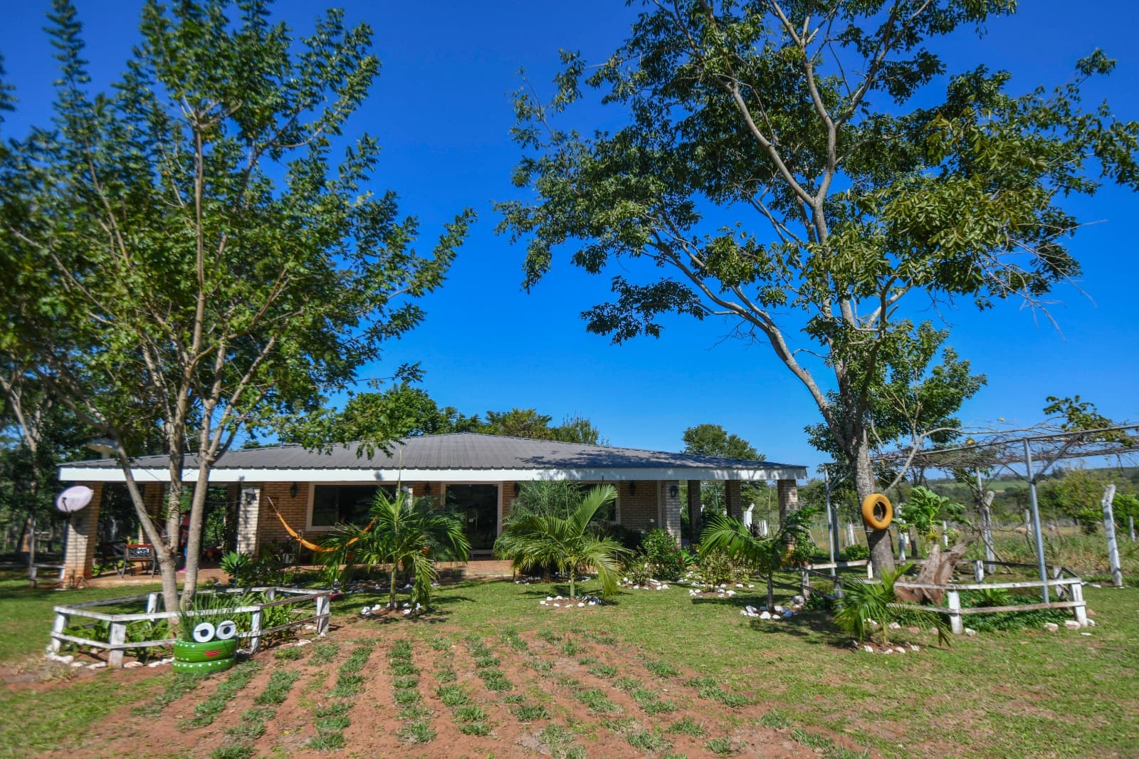 Granja modelo en venta - santani