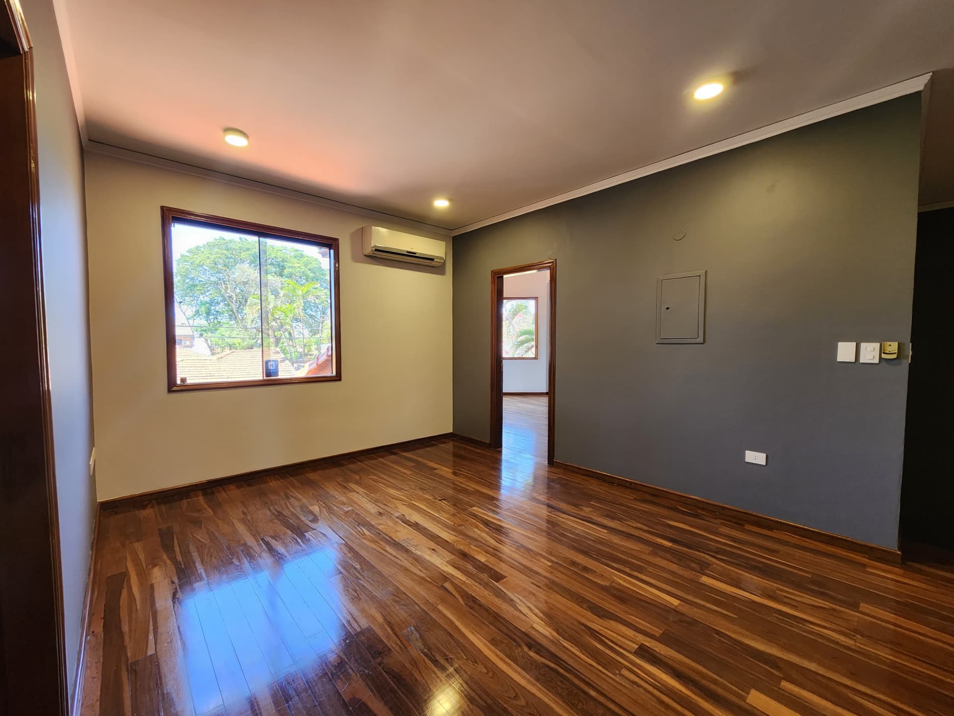 *alquilo Hermosa Residencia 3 Suites Barrio Mcal. Estigarribia, foto 4