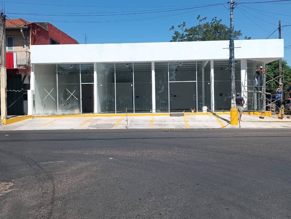 Salones Comerciales en Lambaré en esquina, foto 3