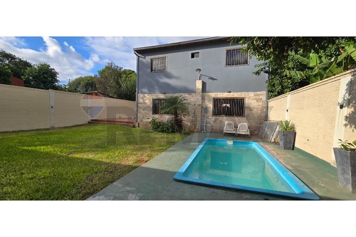 Amplia y cómoda residencia en Alquiler en Lambaré — foto 4