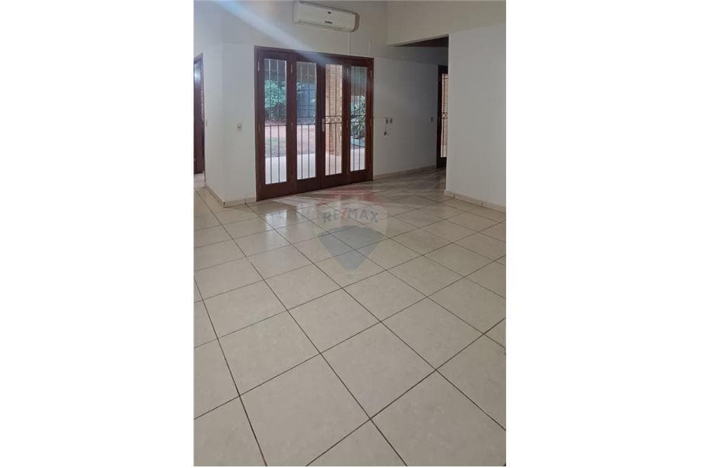 Casa en Luque zona conmebol, foto 3