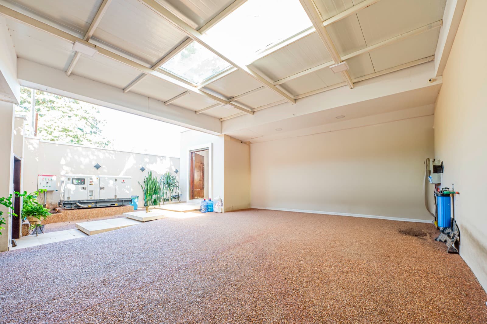 En venta amplia casa en lambare, foto 4