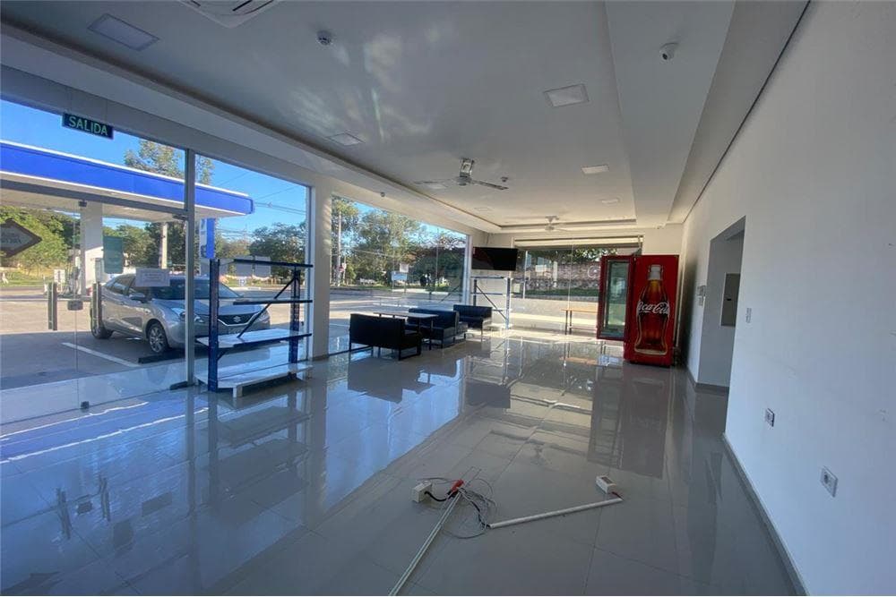 Salon comercial en estación de servicios, foto 5