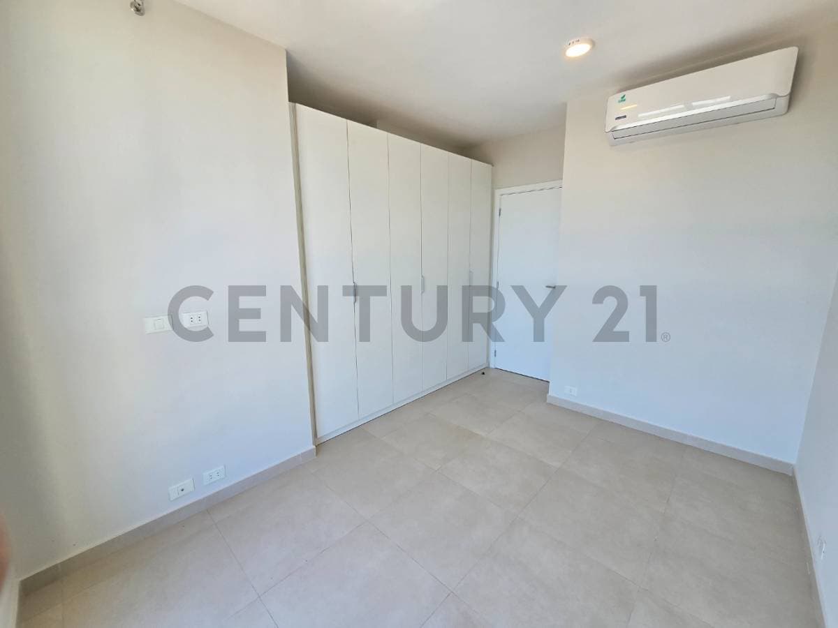 En venta departamento de un dormitorio con renta - edificio marquis Villa Morra, foto 5