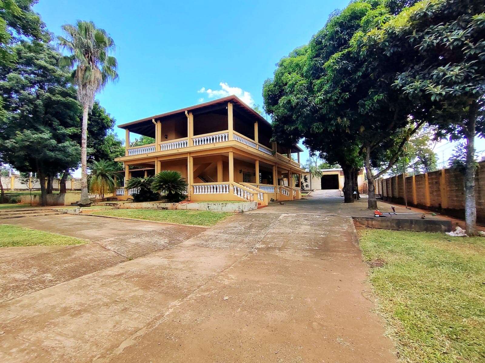 Propiedad comercial en San Lorenzo, foto 1