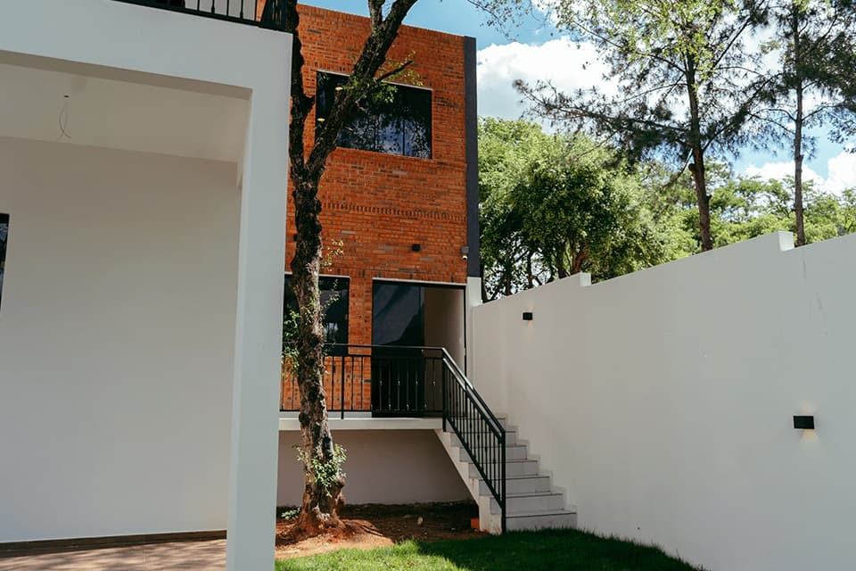 Casa Con 3 Dormitorios - Barrio Paraíso — foto 4