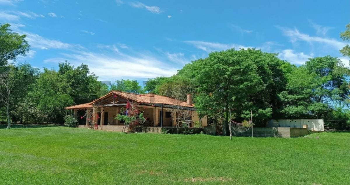 Vendo terreno de 1 hectárea con casa quinta en Villeta