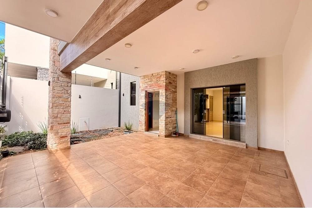 ¡Triplex en el Barrio Felicidad – Lambaré!, foto 3