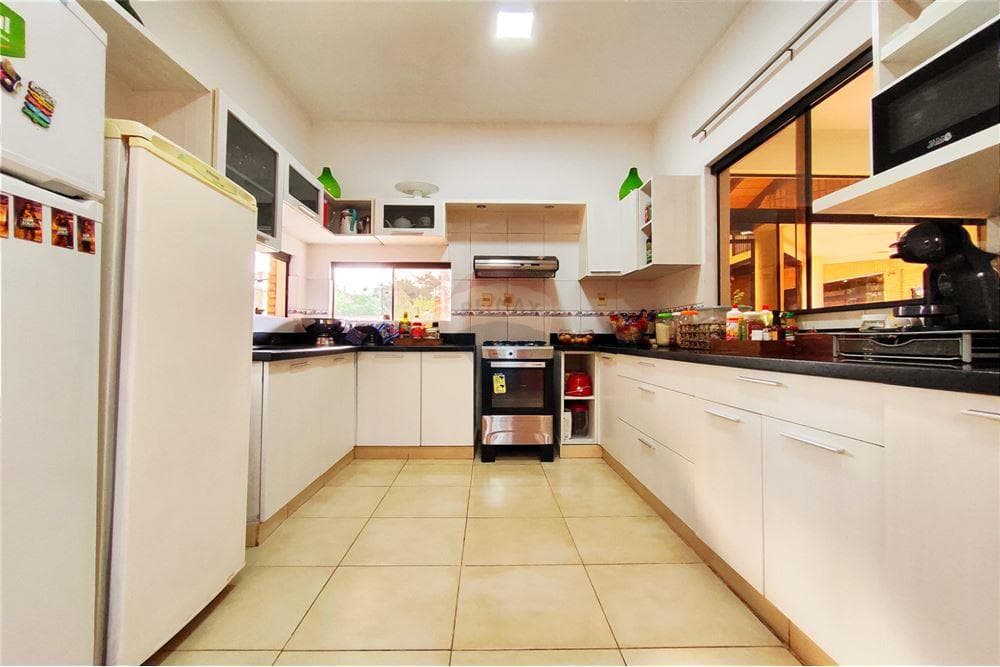 Hermosa y amplia residencia en Fernando de la Mora, foto 3