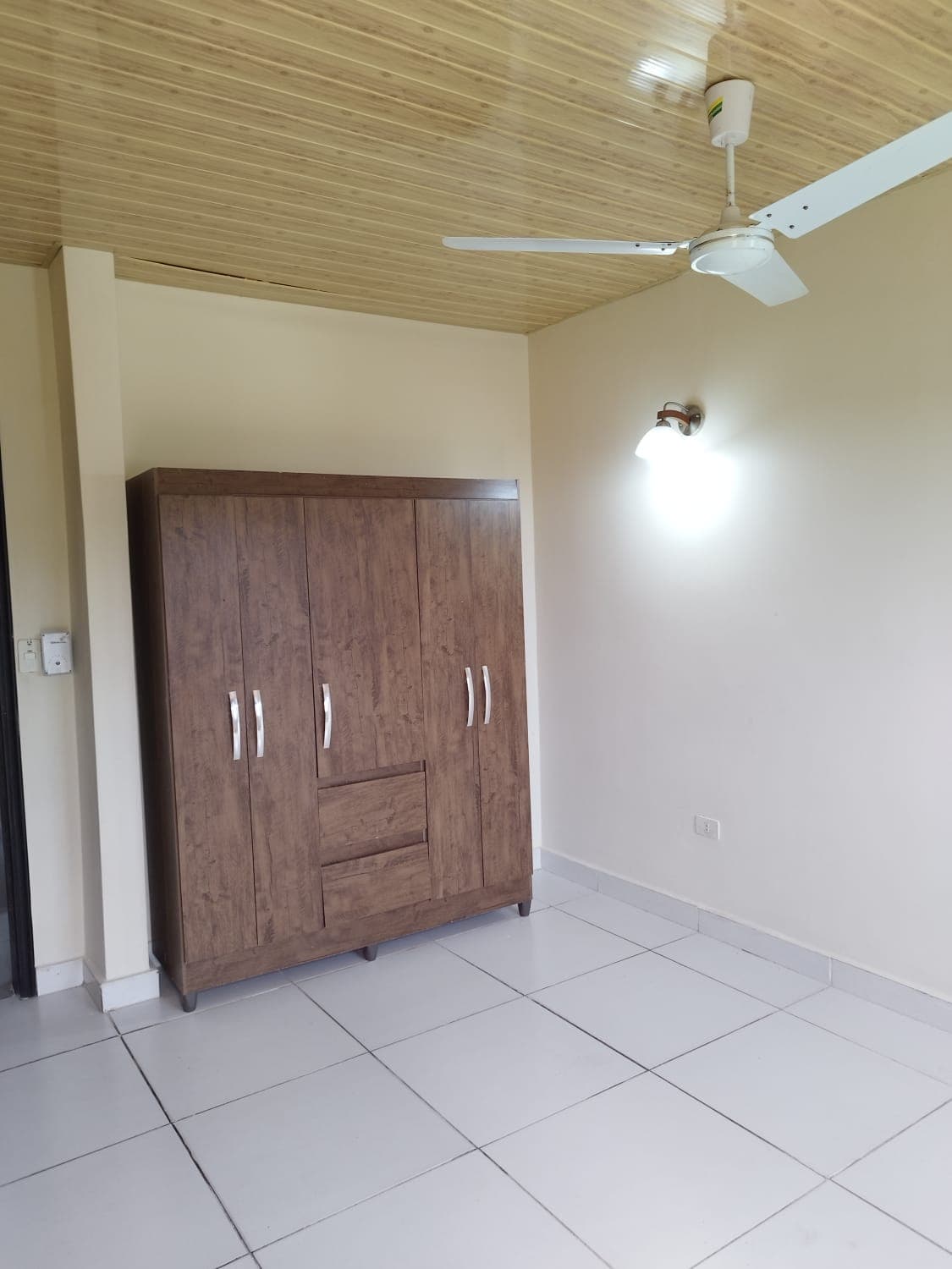Departamento de 3 dormitorios en Villa Elisa, foto 5