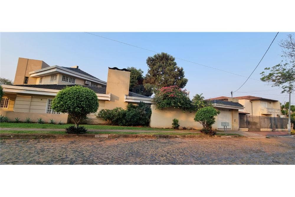 Residencia con amplio patio a la Venta, foto 2
