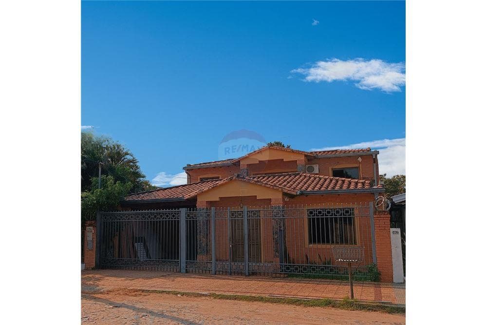 Residencia en barrio virgen del huerto