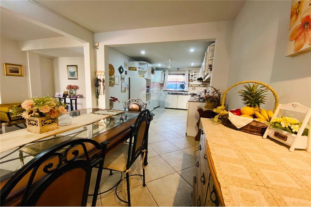 Residencia en lambare totalmente amoblada, foto 4