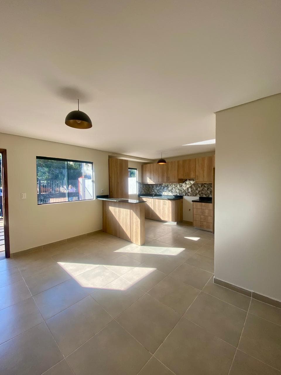 Hermosa casa pareada en barrio Loma Merlo | Luque — foto 3