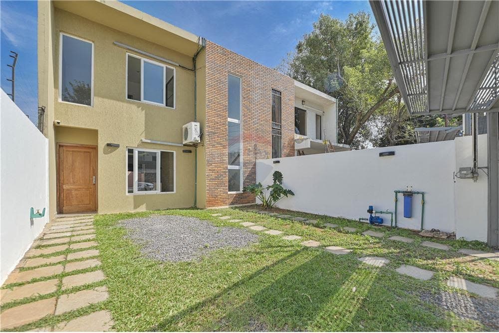Alquilo duplex con piscina en Luque