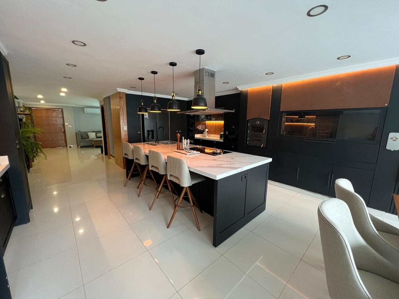 Hermoso dúplex de 3 habitaciones en Fernando de la Mora - zona norte, foto 2
