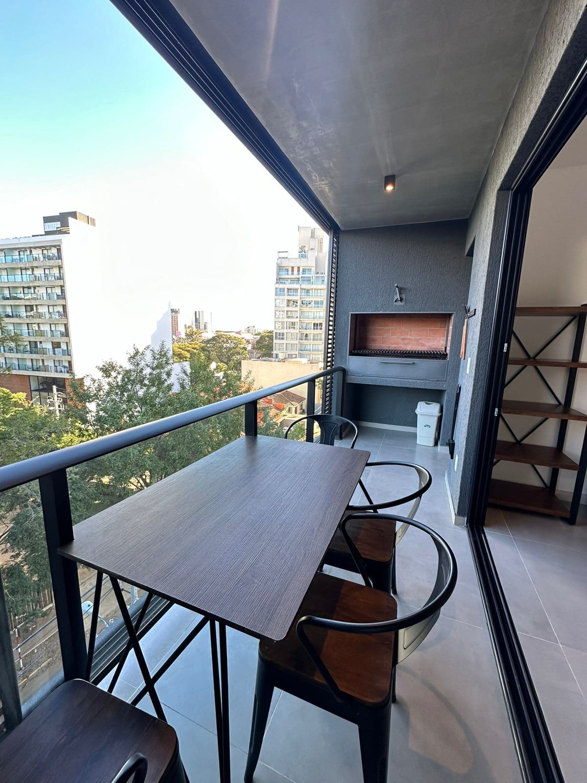Hermoso y Amplio Dpto Amoblado de 2 Habit en Suite, foto 4