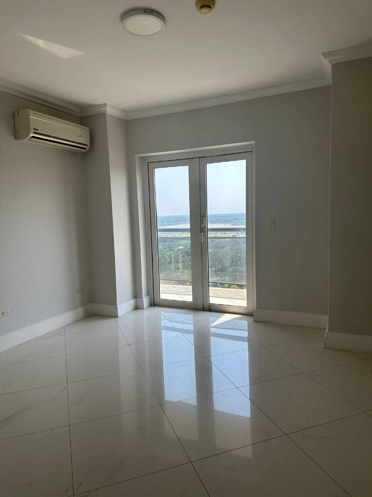 Departamento amplio y lujoso ubicado en el exclusivo Edificio Karimi, foto 3