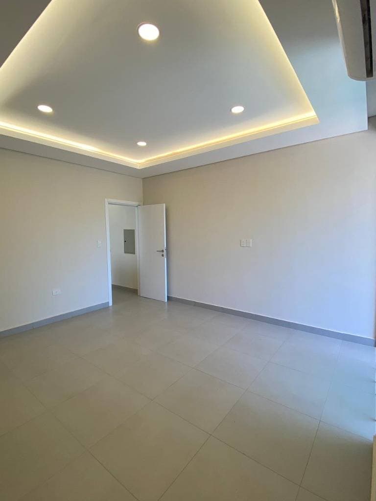 Duplex zona plaza madero - Luque — foto 4