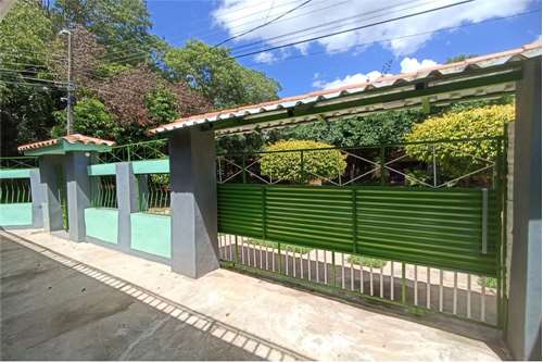 Casa-Alquiler- Luque, Central
