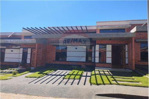 Chalet-Venta-PY Central Limpio san blas