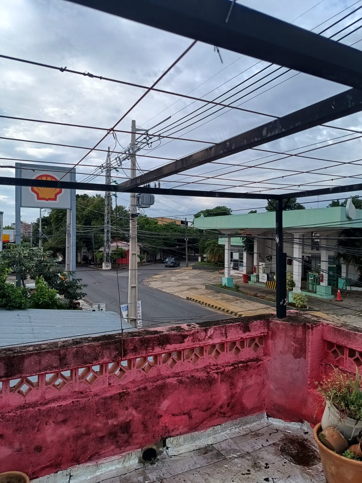 Zona Cristo Rey - Sajonia - Salón comercial Monoambientes - Vivienda Patio — foto 5