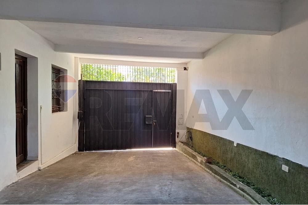 Amplia Casa Barrio Gral Diaz — foto 2