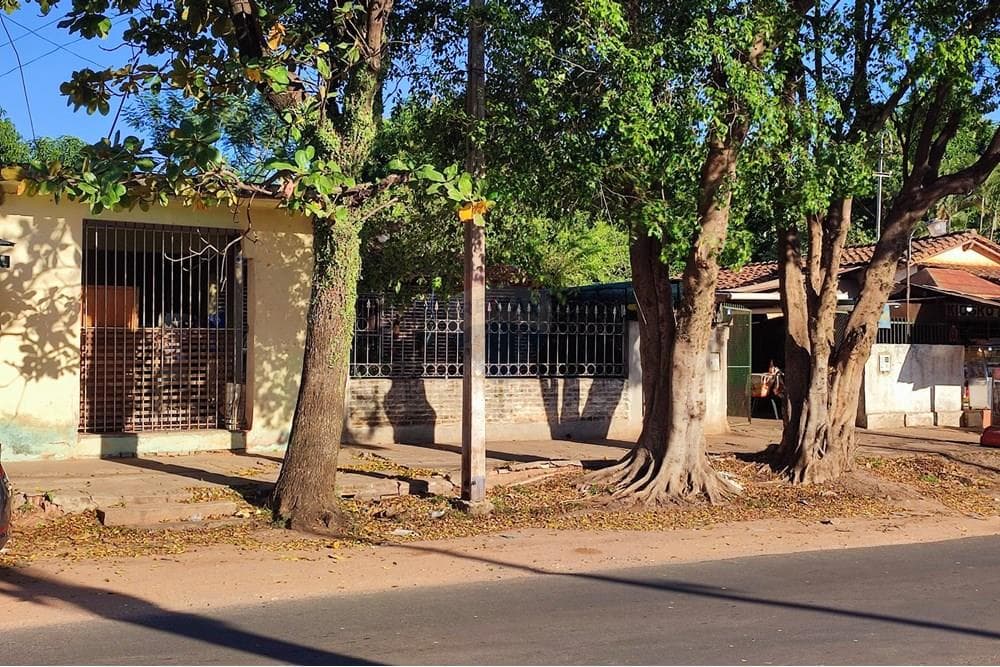 Terreno con casa en Luque tercer barrio, foto 3