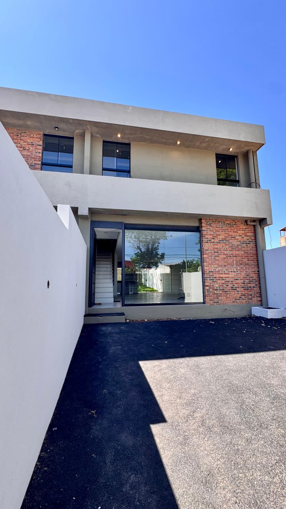 Amplios y luminosos duplex a estrenar a 1 cuadra de bruno guggiari, foto 2