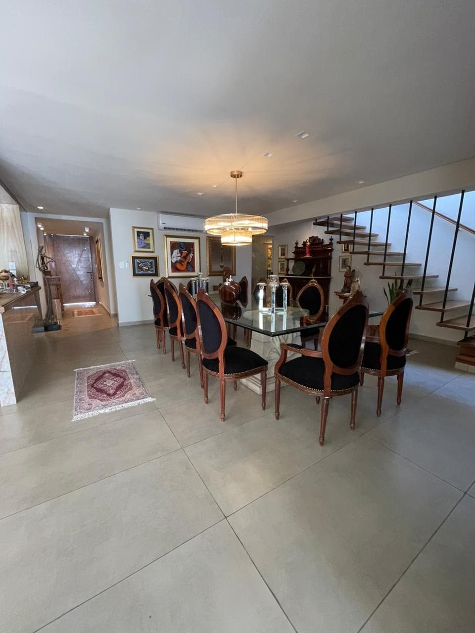Hermosa casa a una cuadra de avenida venezuela — foto 4