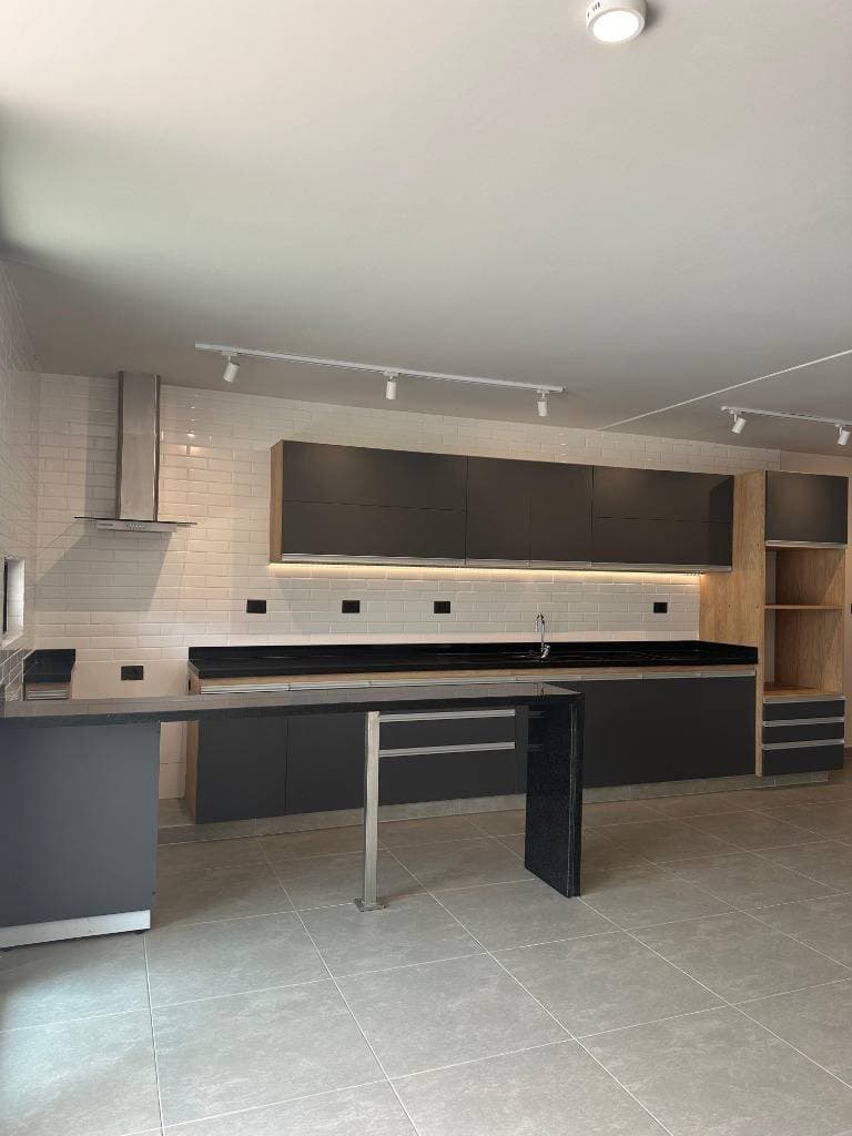 En venta duplex en Luque loma merlo, foto 2