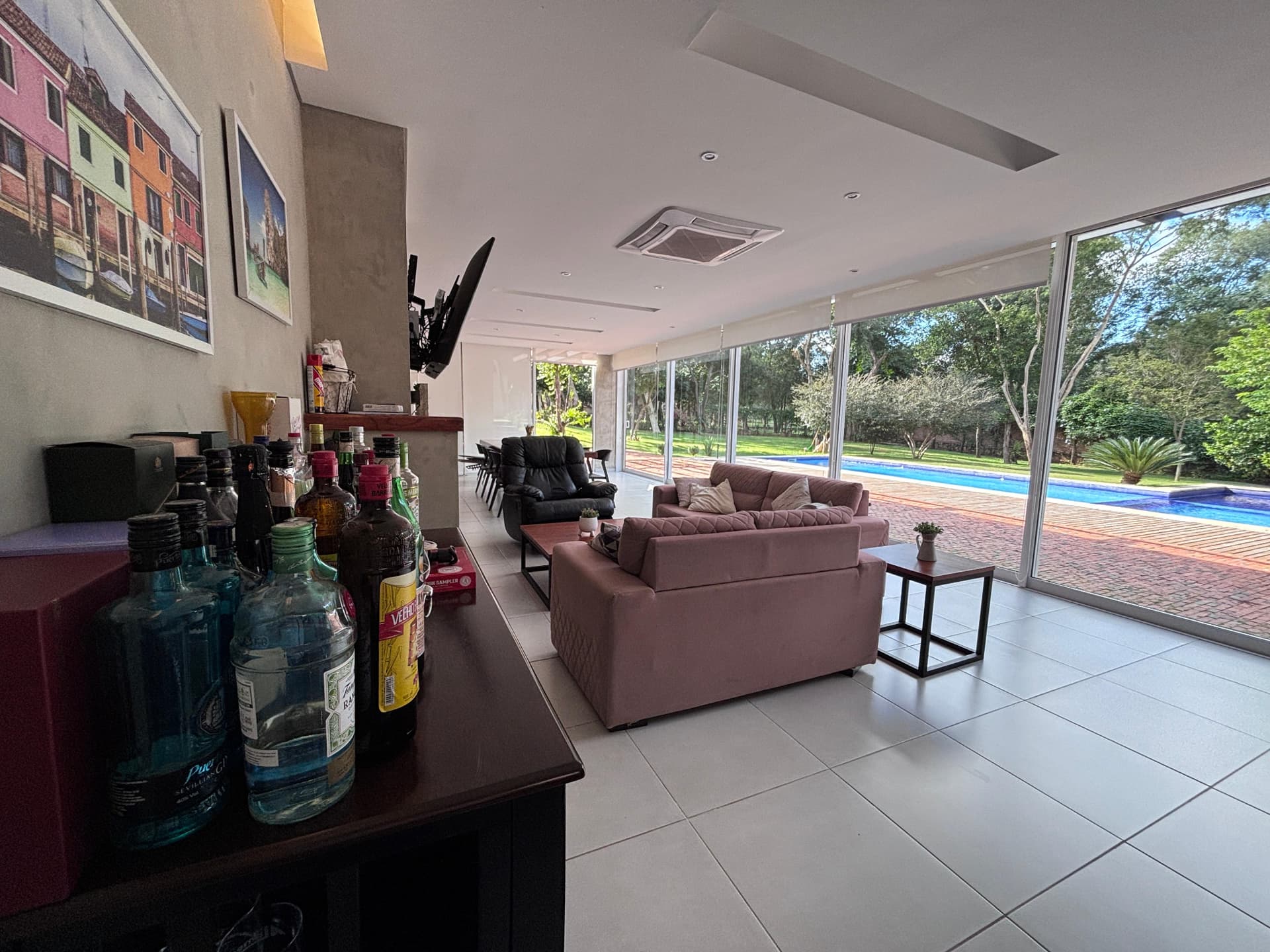 Casa en venta en San Bernardino! Amoblada!!, foto 3