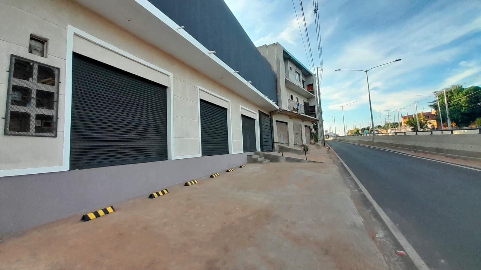 Salon comercial en Villa Elisa, foto 3