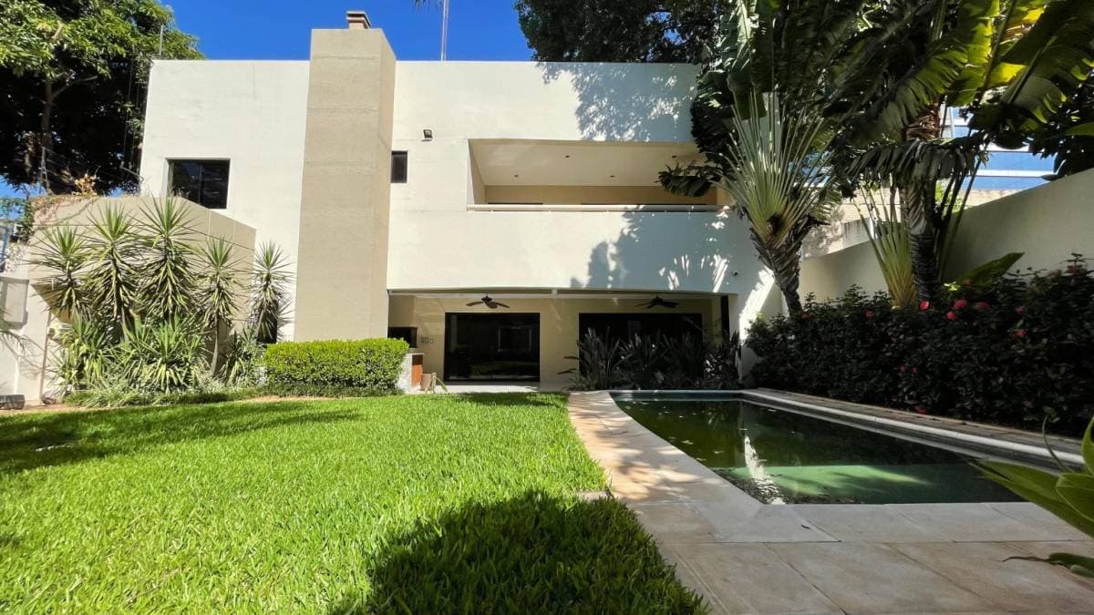 Alquilo amplia residencia zona shopping del sol