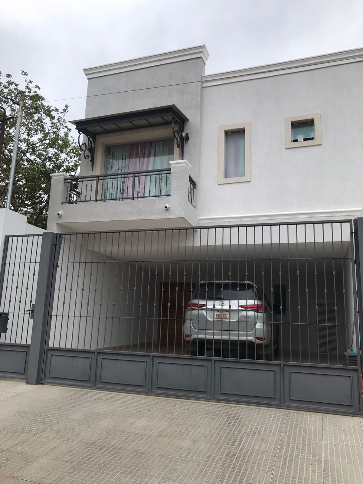 Hermosa Casa Minimalista Zona Royal Plaza, foto 1