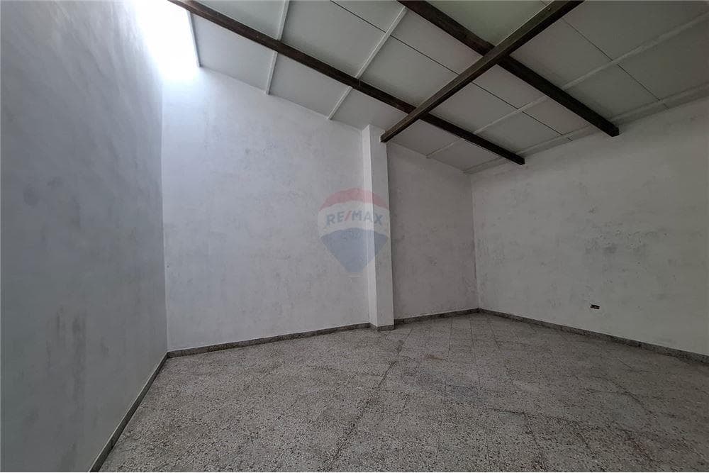 Local Comercial - Alquiler - Paraguay Central San Lorenzo — foto 4
