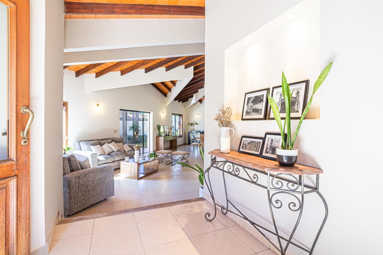 La casa ideal para una familia- zona residencial lambare, foto 3