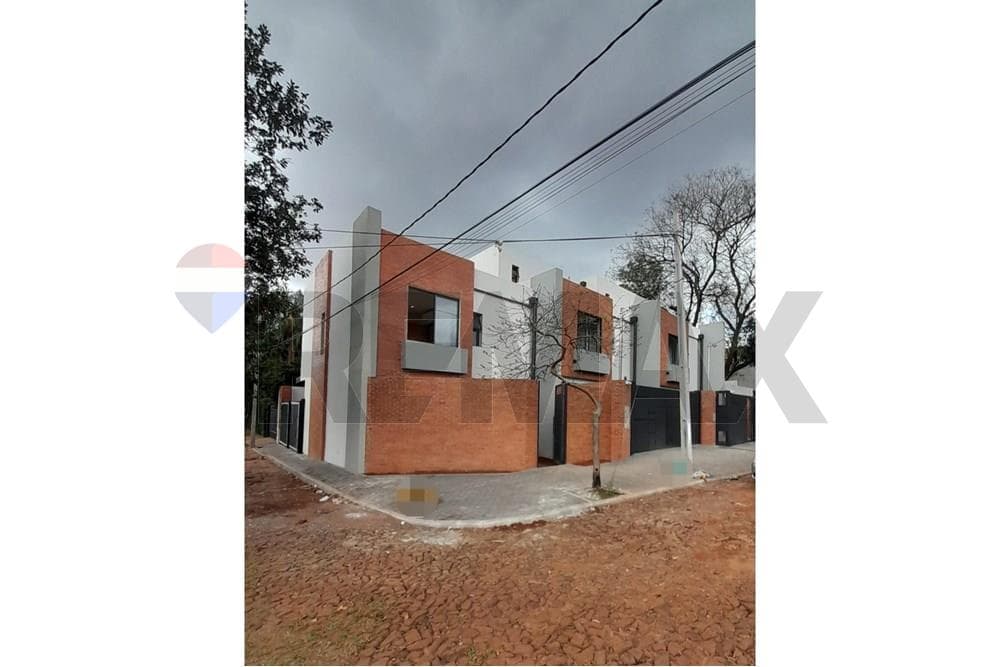 Alquilo dúplex en Fernando de la Mora z/ norte!!