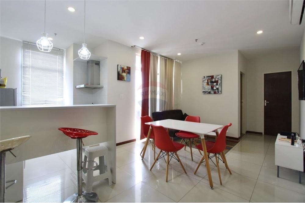 Dpto. De un dorm. Con muebles, cochera y baulera, foto 2