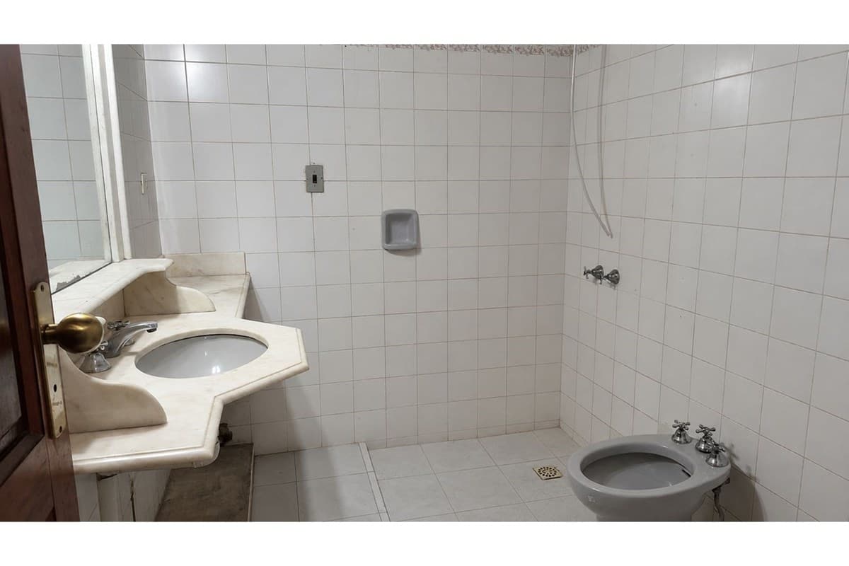 Casa-Alquiler-Juana de Lara, Kennedy, Lambaré, Central, foto 4