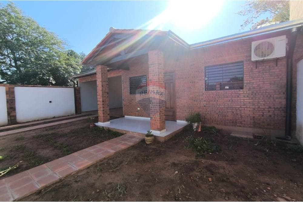 Vendo casa en Mariano Roque Alonso zona alta
